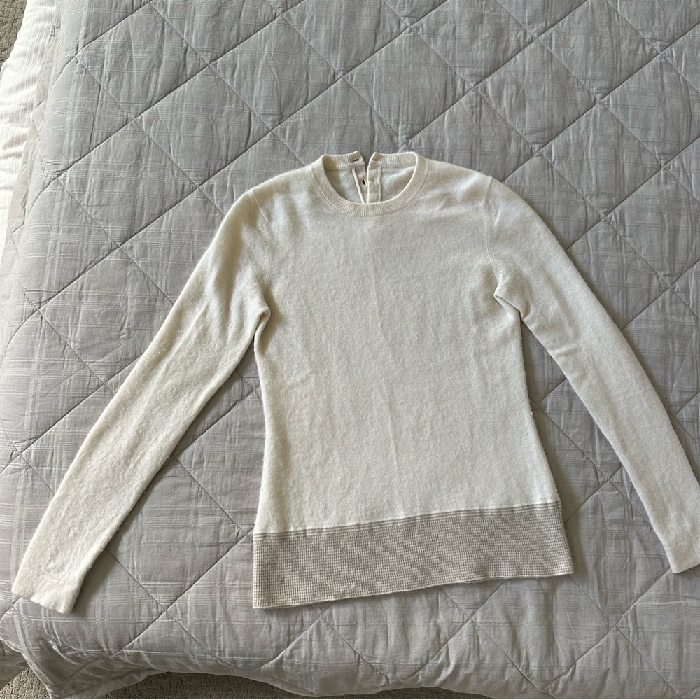 Chic Cream Cashmere Sweater with Taupe accents- Sz Small